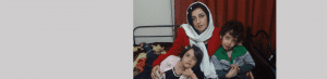 Narges Mohammadi mit ihren Kindern