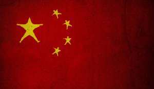 Die Volksrepublik China verletzt die Meinungsfreiheit in Hongkong.