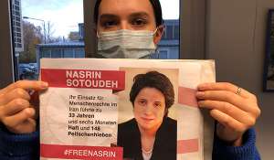 Am 13. November 2020 ruft die Internationale Gesellschaft für Menschenrechte (IGFM) unter Führung der Nobelpreisträgerinnen Shirin Ebadi (Iran) und Herta Müller (Deutschland) in der Frankfurter Rundschau zur Unterstützung der iranischen Menschenrechtsverteidigerin Nasrin Sotoudeh auf.