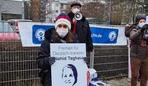 Am Internationalen Tag der Menschenrechte, am 10. Dezember 2020, fanden in Frankfurt am Main eine Mahnwache vor dem iranischen Konsulat und eine Kundgebung vor dem Rathaus statt.