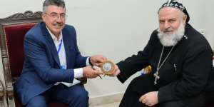 Al-Rasho sprach in Al-Hasaka, der Hauptstadt des Distrikts, mit dem syrisch-orthodoxen Bischof Morits Hamsikh.