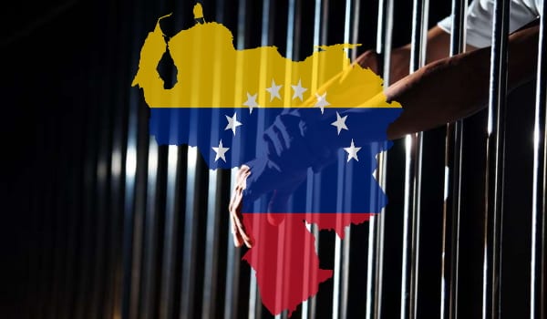 Die Regierung von Nicolás Maduro hat die Abwehrorgane angewiesen, die von ihnen betreuten politischen Gefangenen an das Ministerium für Gefängnisdienste zu überstellen.