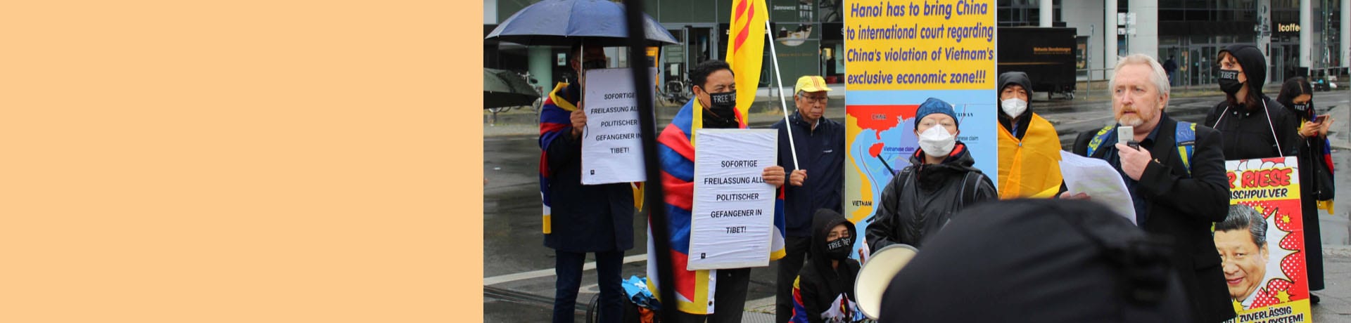 Protestkundgebung vor der Botschaft Chinas in Berlin