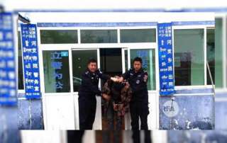 Außerdem wurde am 16. August 2021 eine Gruppe tibetischer Schüler festgenommen, die beim örtlichen Regierungsbüro eine Petition eingereicht hatten, in der sie forderten, dem Unterricht in tibetischer Sprache in der Gemeinde Trotsik in Ngaba den Vorzug zu geben. Alle Schüler der Gruppe wurden wieder freigelassen – mit Ausnahme von Sherab Dorjee, der weiterhin inhaftiert ist.