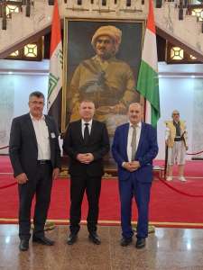Al Rasho mit Shekh Zedo Baadri im Kurdischen Parlament