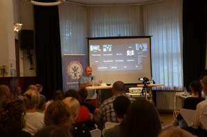 Erkan Pehlivan beim Iran-Forum der IGFM in München