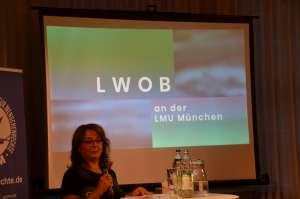 Mitra Shodjaie, Journalistin, beim Iran-Forum der IGFM in München