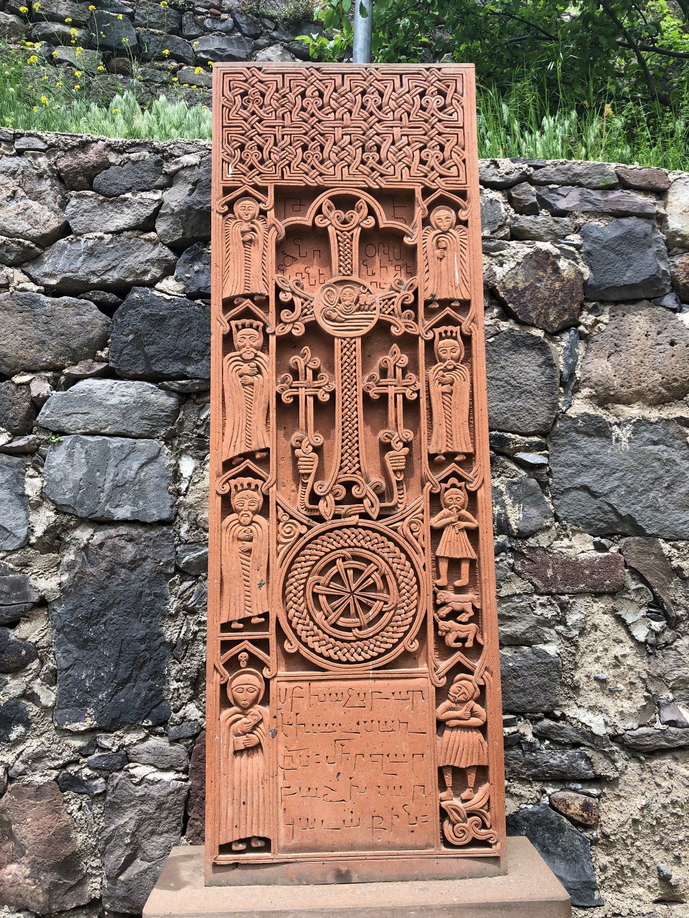 Chatschkar Kloster Geghard (c) IGFM