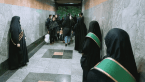 Kopftuchpflicht im Iran