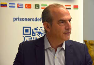 Javier Larrondo bei der PK in Berlin Foto: Michael Leh