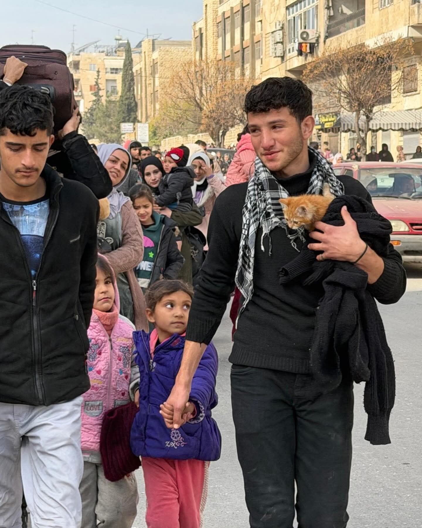 Zivilisten fliehen aus Aleppo