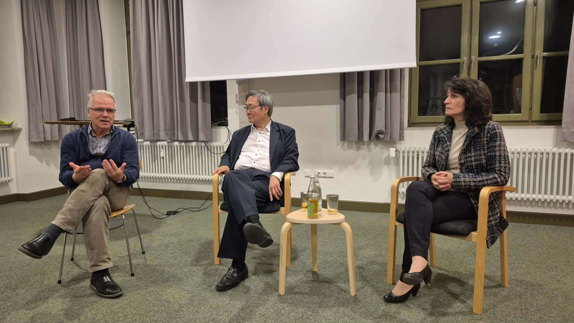 Letter from Masanjia: In Regensburg fand eine Filmvorführung und Podiumsdiskussion unter Zusammenarbeit der IGFM statt.